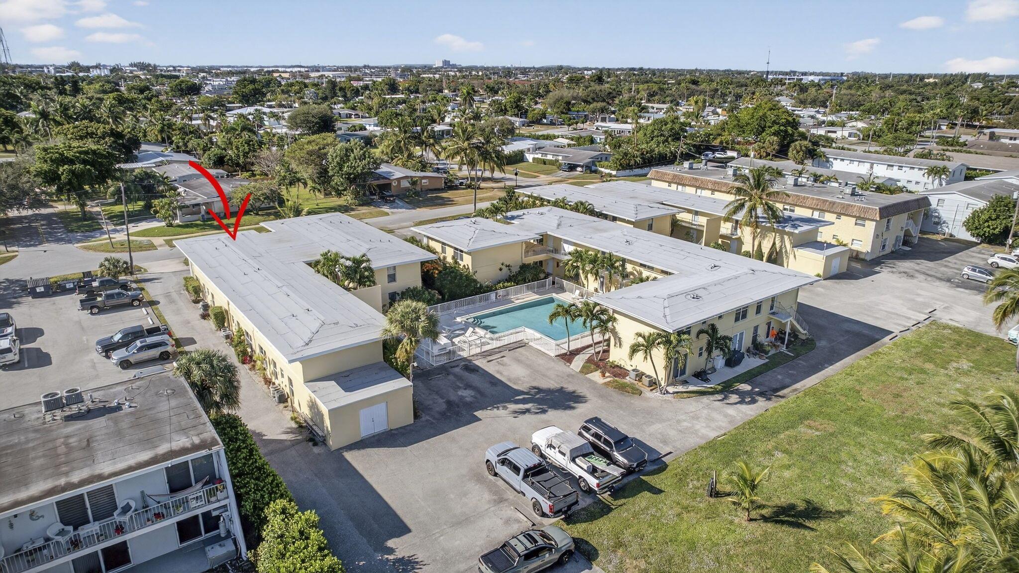 REGENCY MANOR COND DECL F - Residential