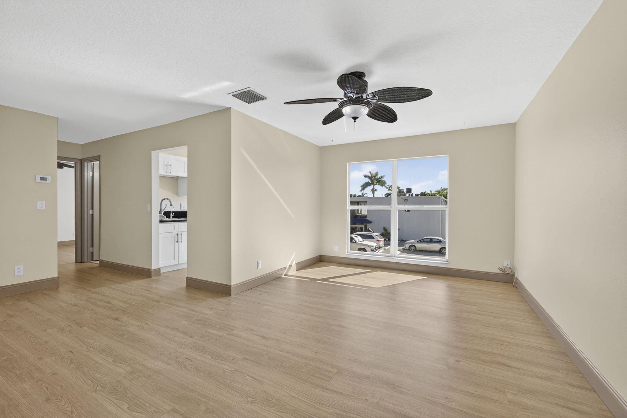 727 Hummingbird Way 6