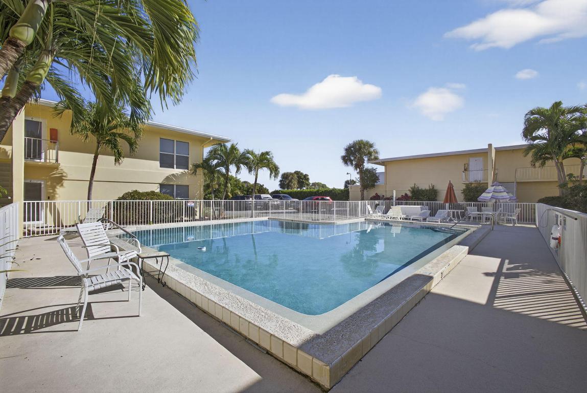 REGENCY MANOR COND DECL FILED 4-11-79 - Residential