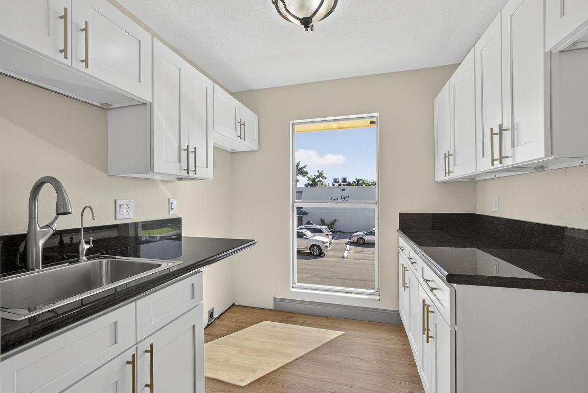 REGENCY MANOR COND DECL FILED 4-11-79 - Residential