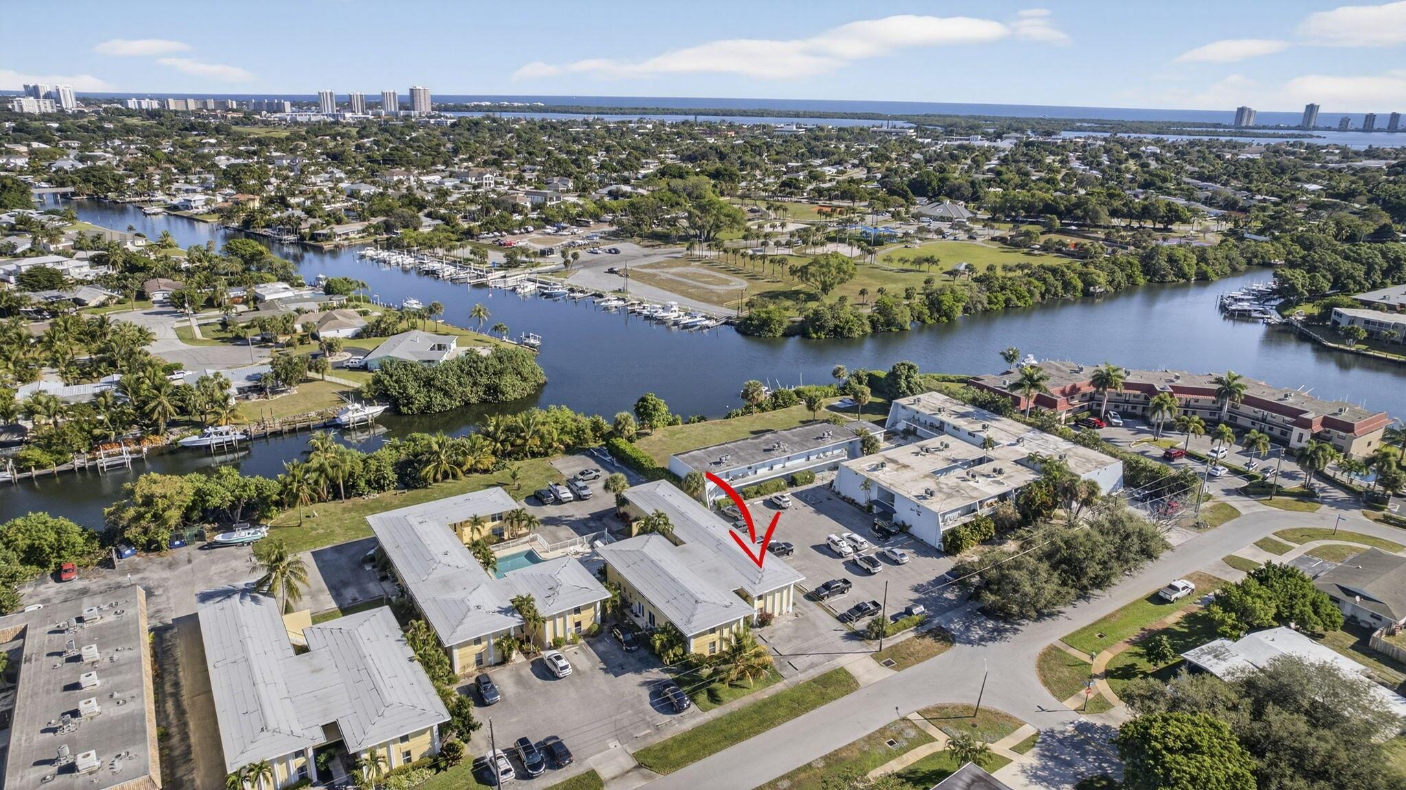 REGENCY MANOR COND DECL F - Residential