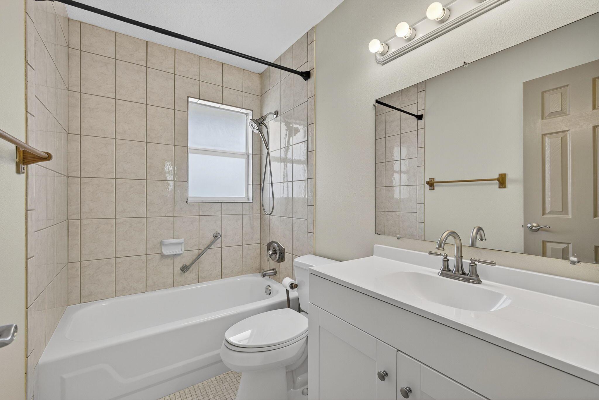 REGENCY MANOR COND DECL F - Residential