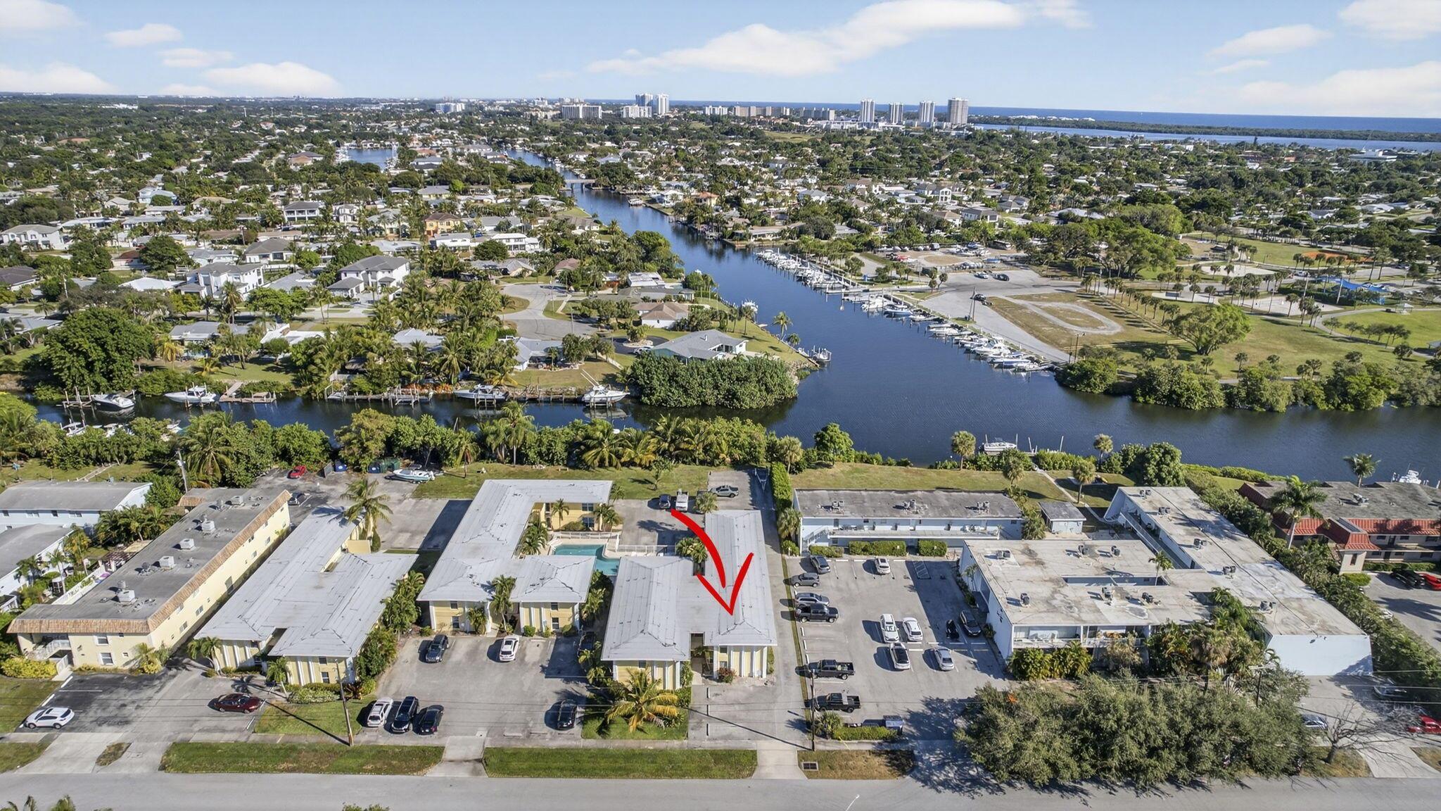 REGENCY MANOR COND DECL F - Residential