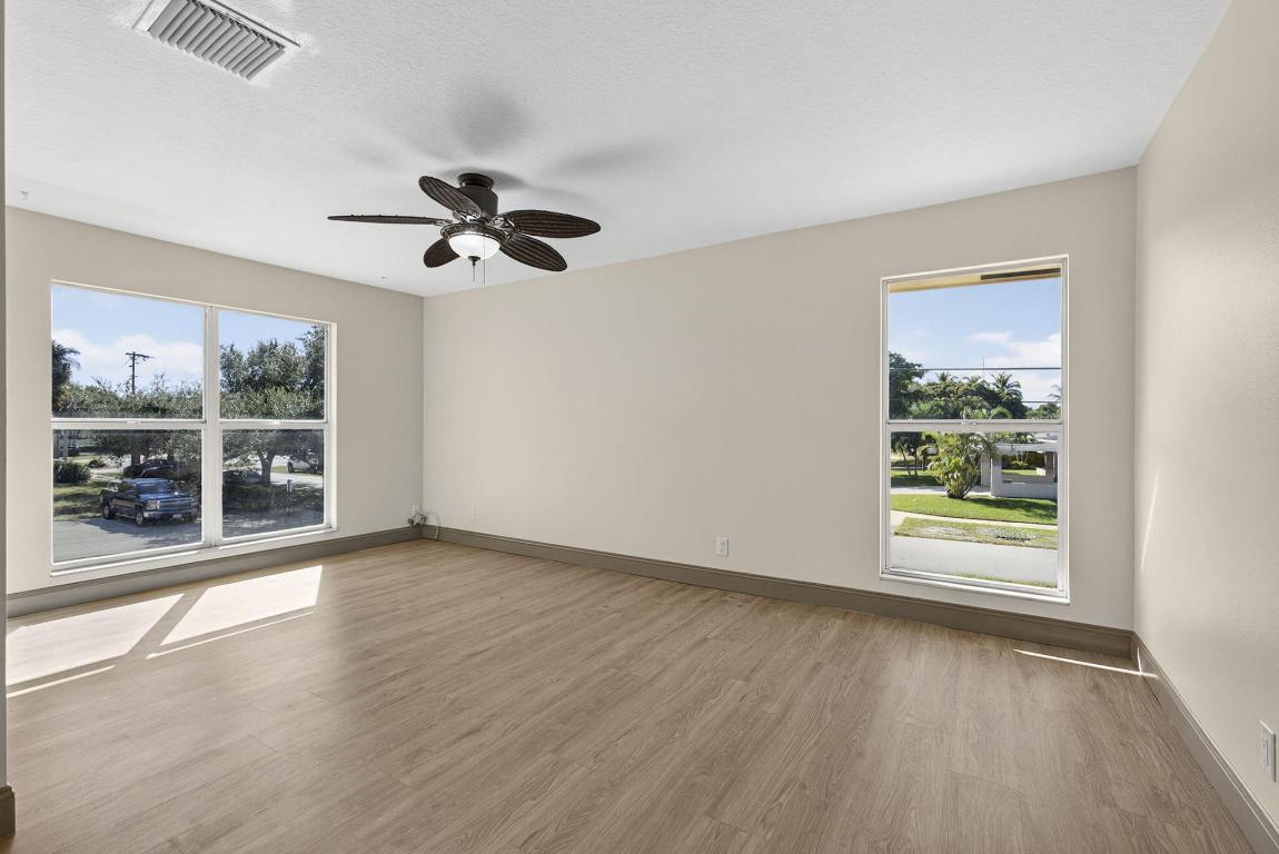 REGENCY MANOR COND DECL FILED 4-11-79 - Residential