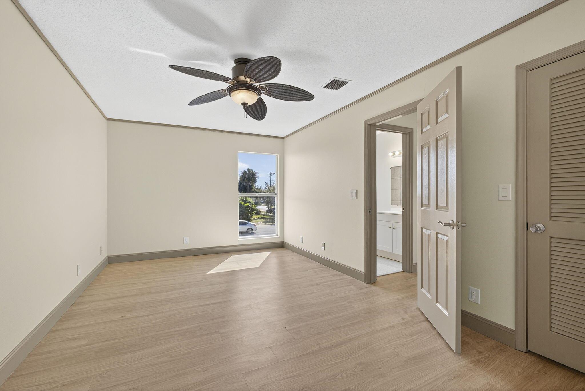 REGENCY MANOR COND DECL F - Residential