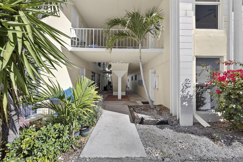 Photo of 727 Hummingbird Way #6, North Palm Beach, FL 33408 (MLS # R11142848)