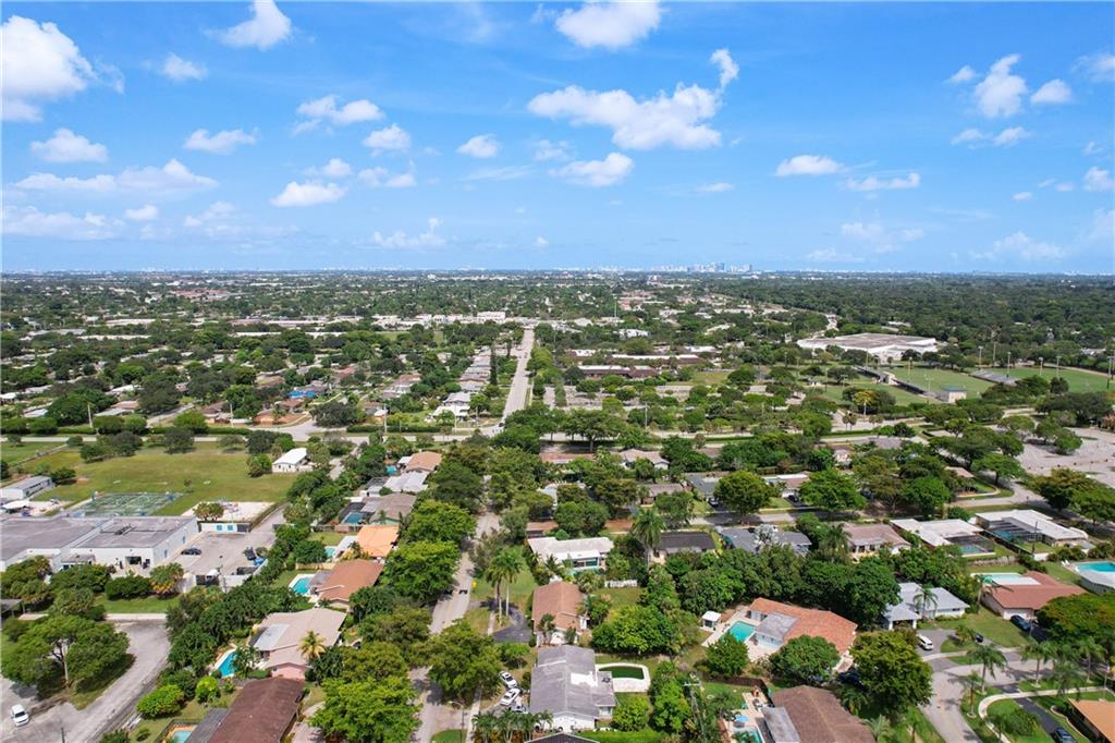 MIRROR LAKE ESTATES - Residential