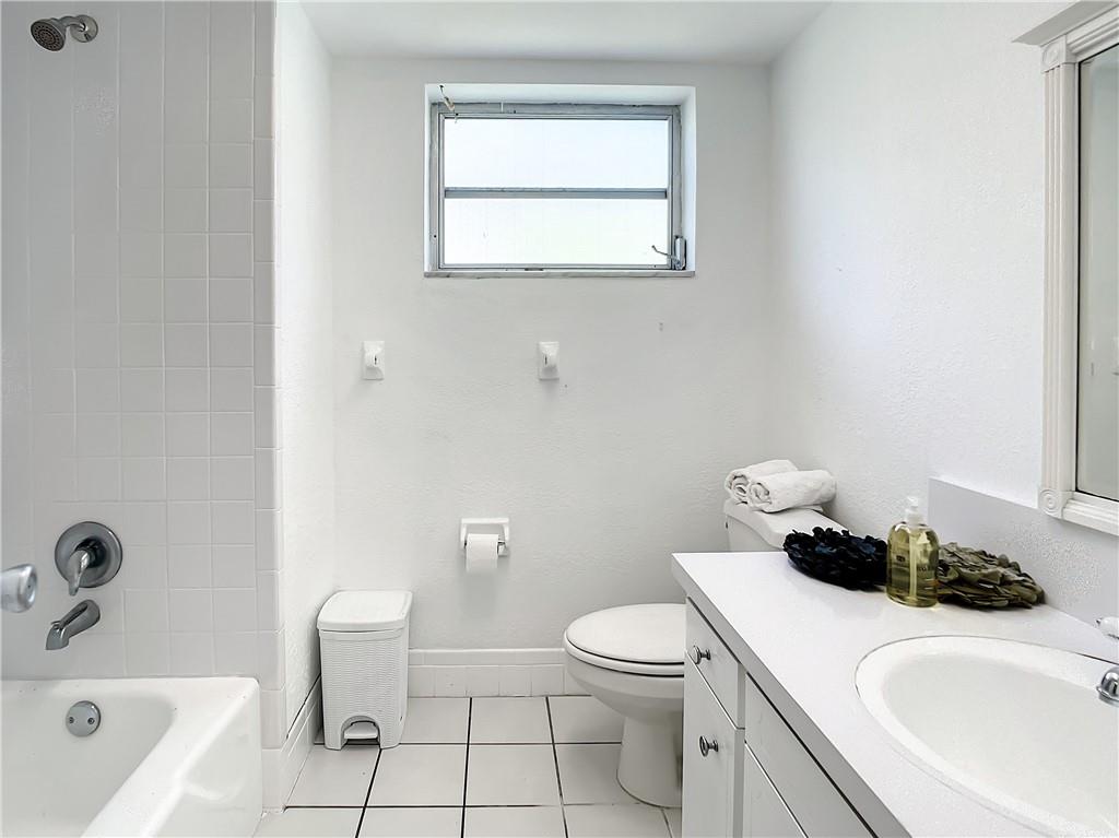 MIRROR LAKE ESTATES - Residential