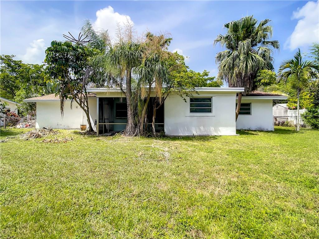 MIRROR LAKE ESTATES - Residential