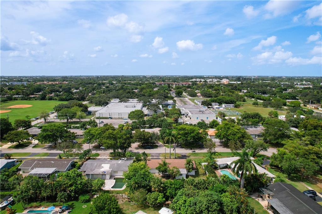 MIRROR LAKE ESTATES - Residential