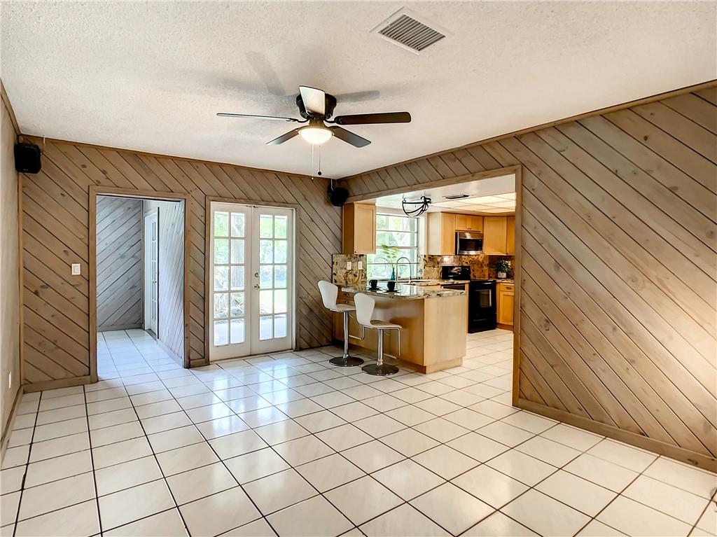 MIRROR LAKE ESTATES - Residential