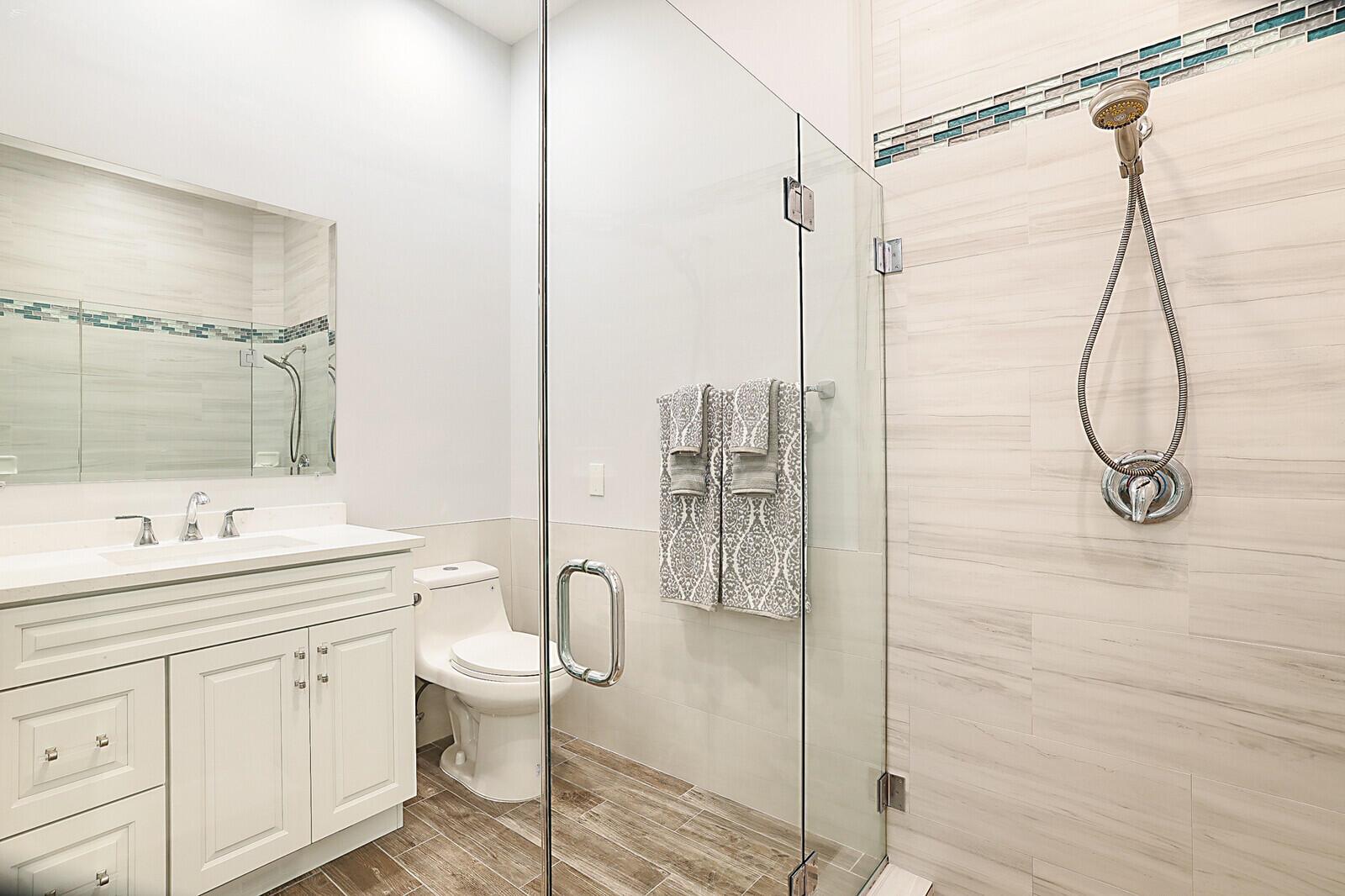 ISLES AT PALM BEACH GARDE - Residential