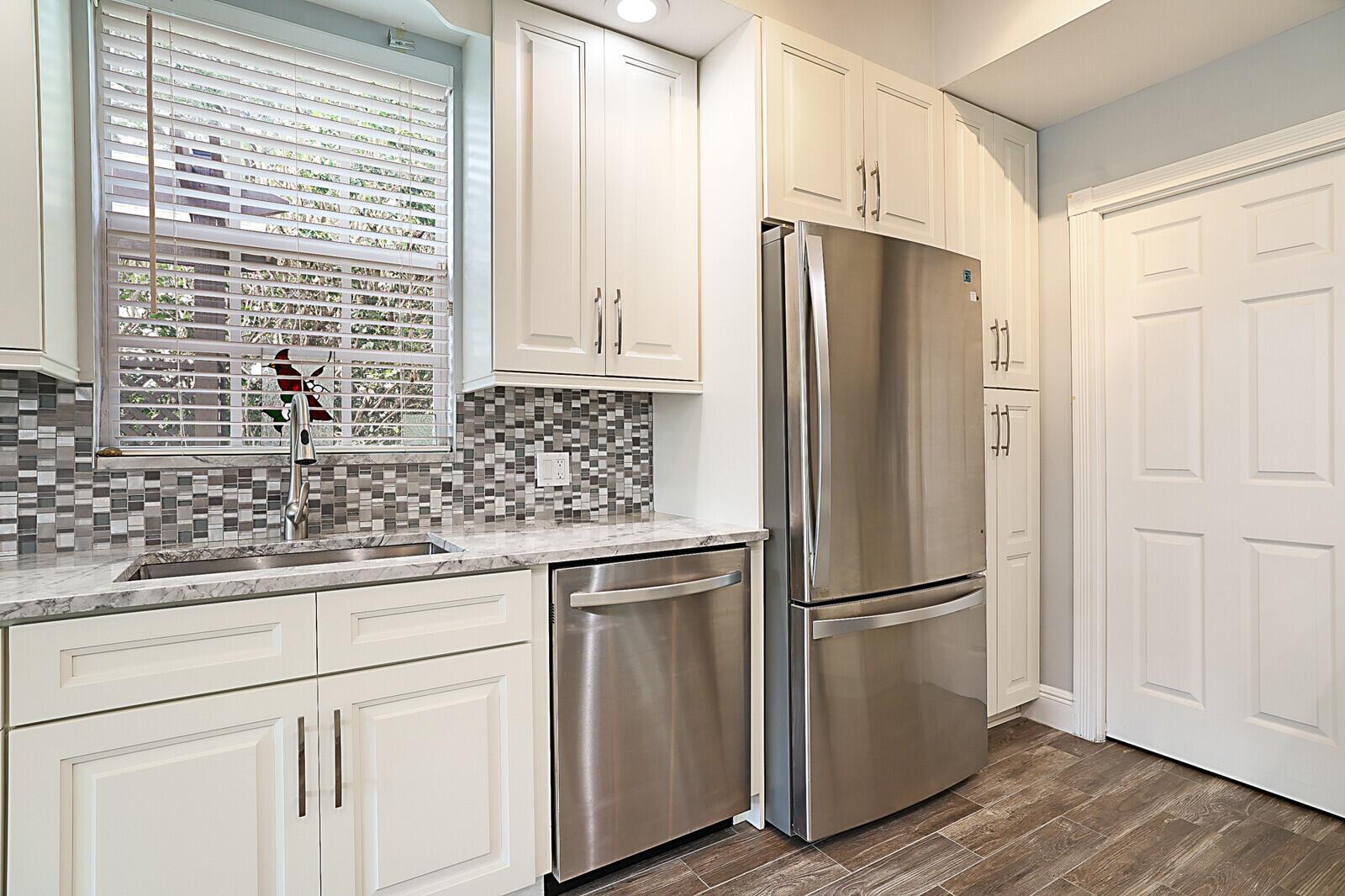 ISLES AT PALM BEACH GARDE - Residential