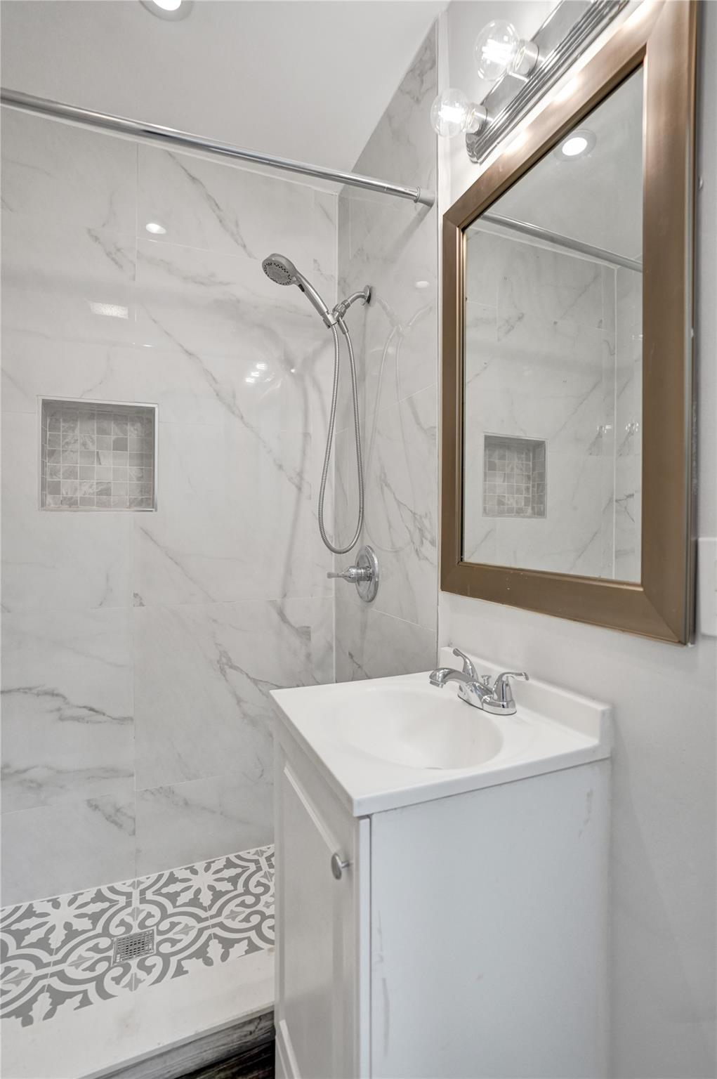 Sunrise Golf Village Sec - Residential