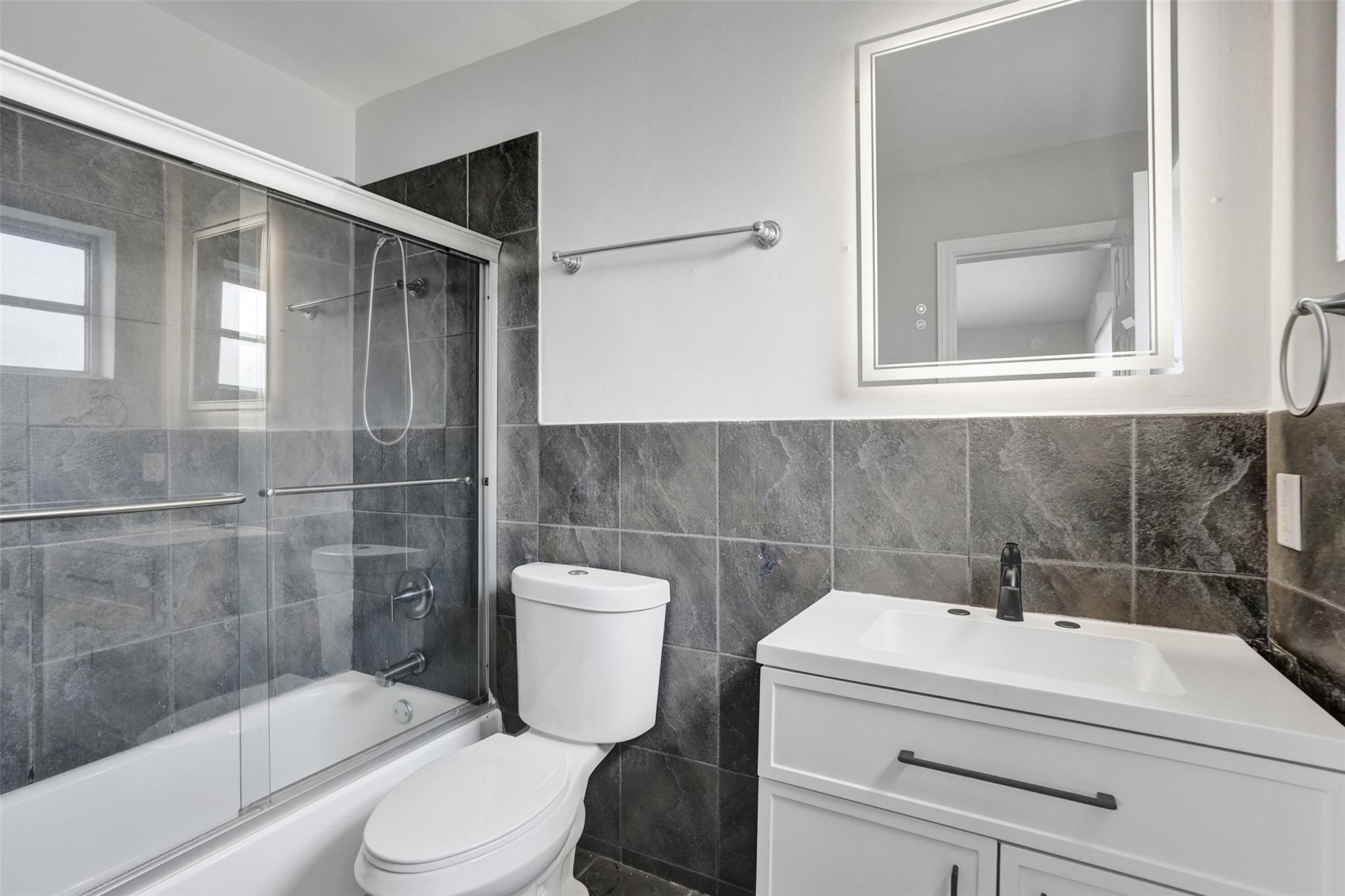 Sunrise Golf Village Sec - Residential