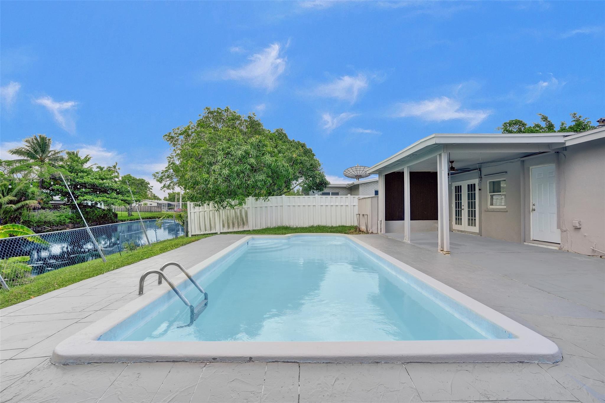 Sunrise Golf Village Sec - Residential