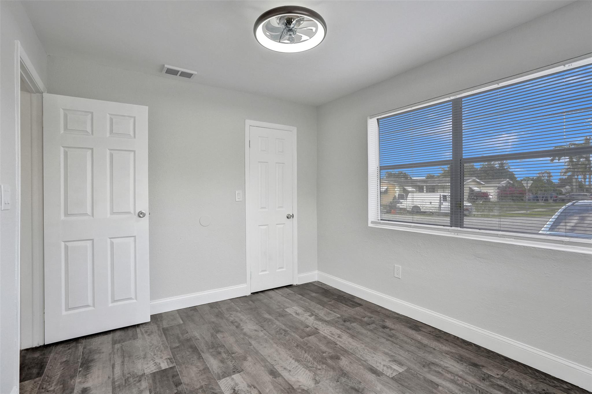 Sunrise Golf Village Sec - Residential