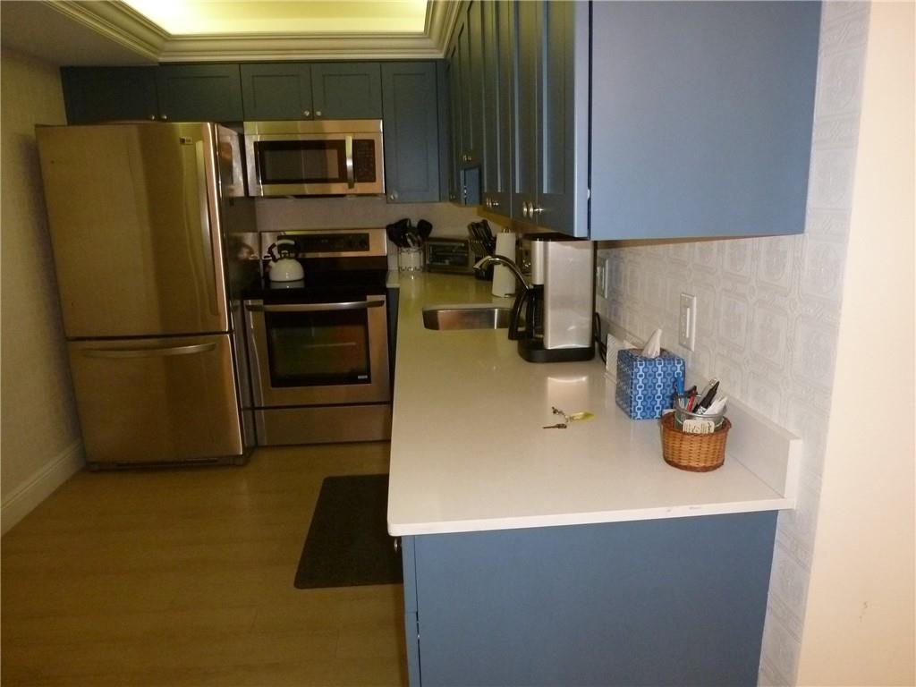 POMPANO BEACH CLUB - Residential