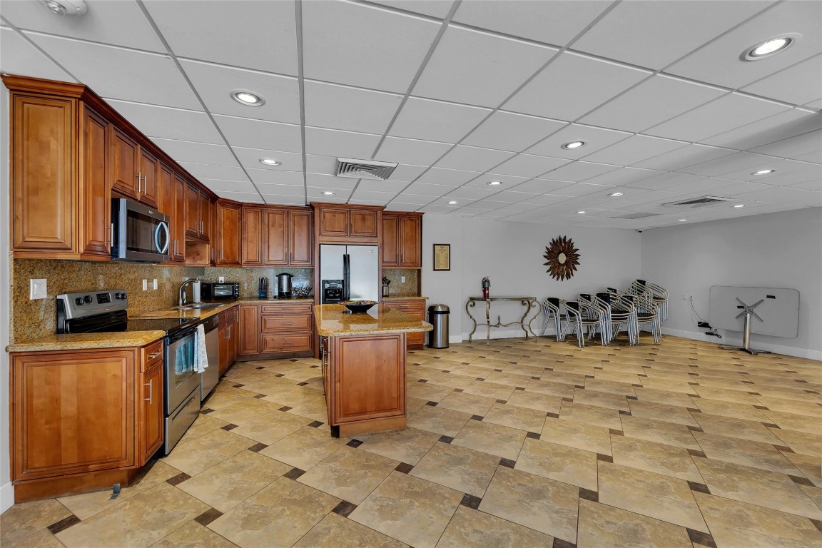 Regency Tower South - Residential