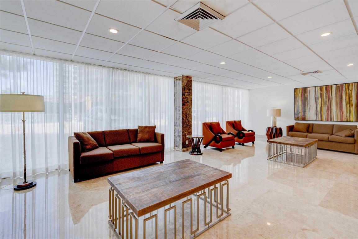 Regency Tower South - Residential