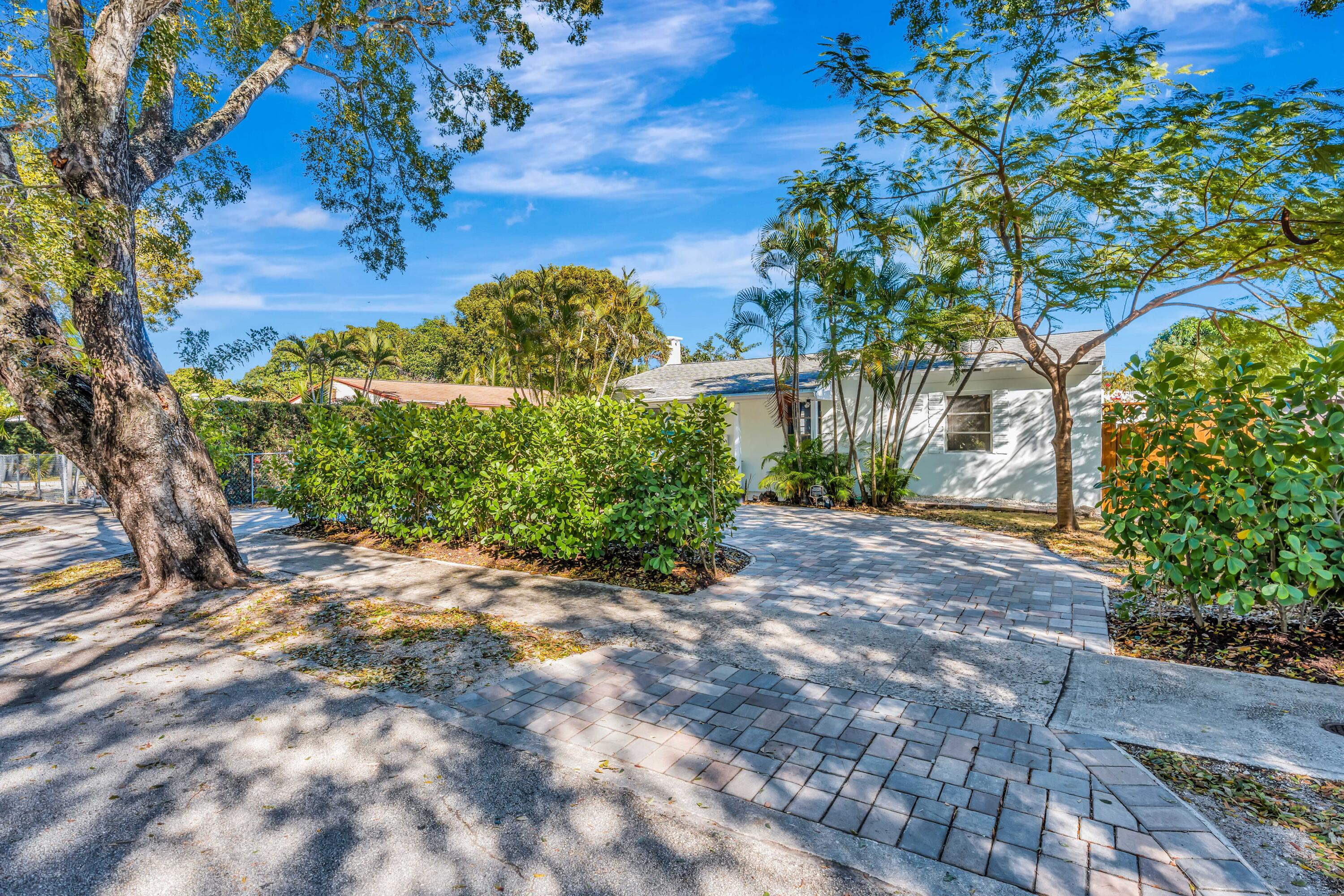 MACKLE PARK 1ST ADD - Residential