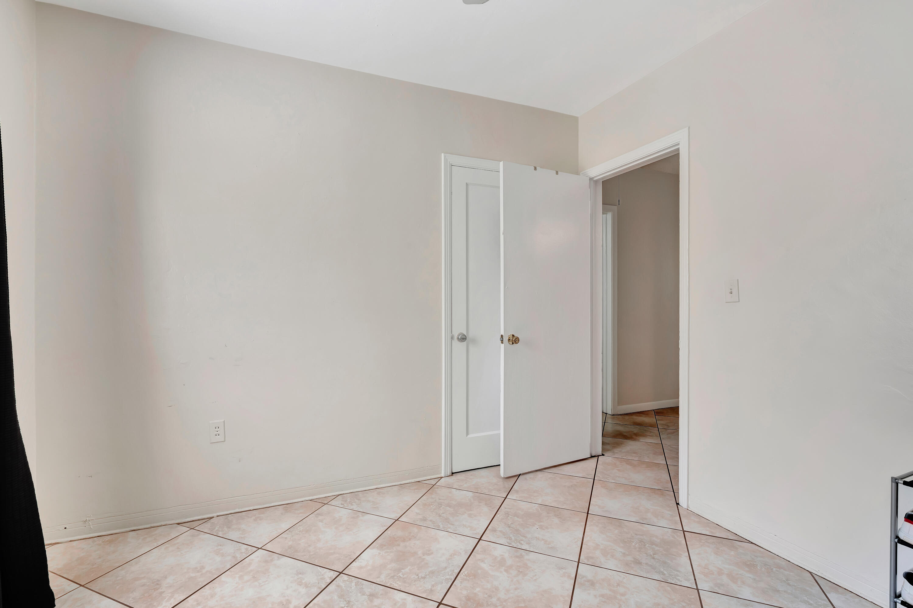 MACKLE PARK 1ST ADD - Residential