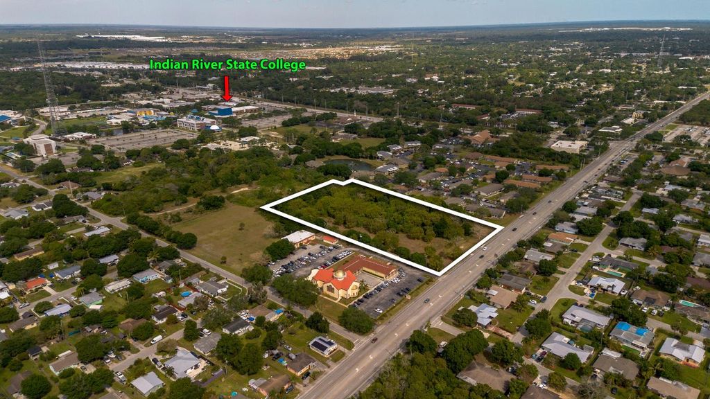 Photo of 2205 S 25th Street, Fort Pierce, FL 34947 (MLS # R11128282)