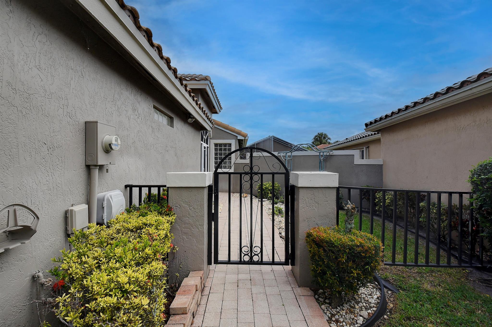 JONES PAR D-3 - Residential Lease