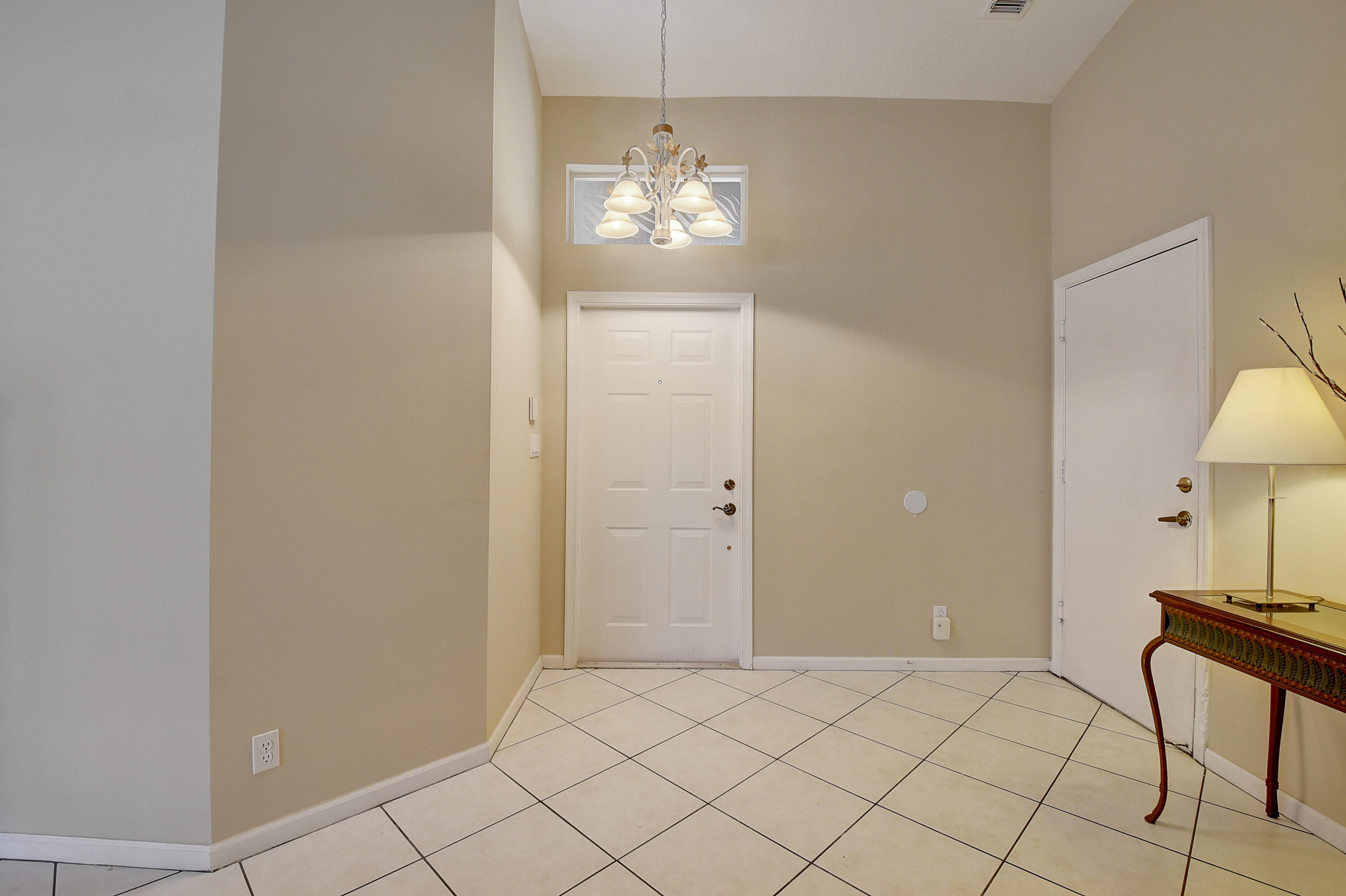 JONES PAR D-3 - Residential Lease