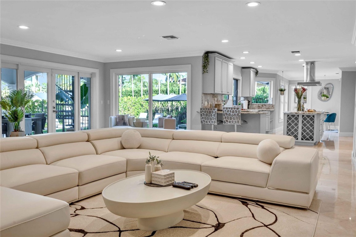 2323 Delmar Place, Fort Lauderdale, FL, 33301/$40,000 1 2323 Delmar Place