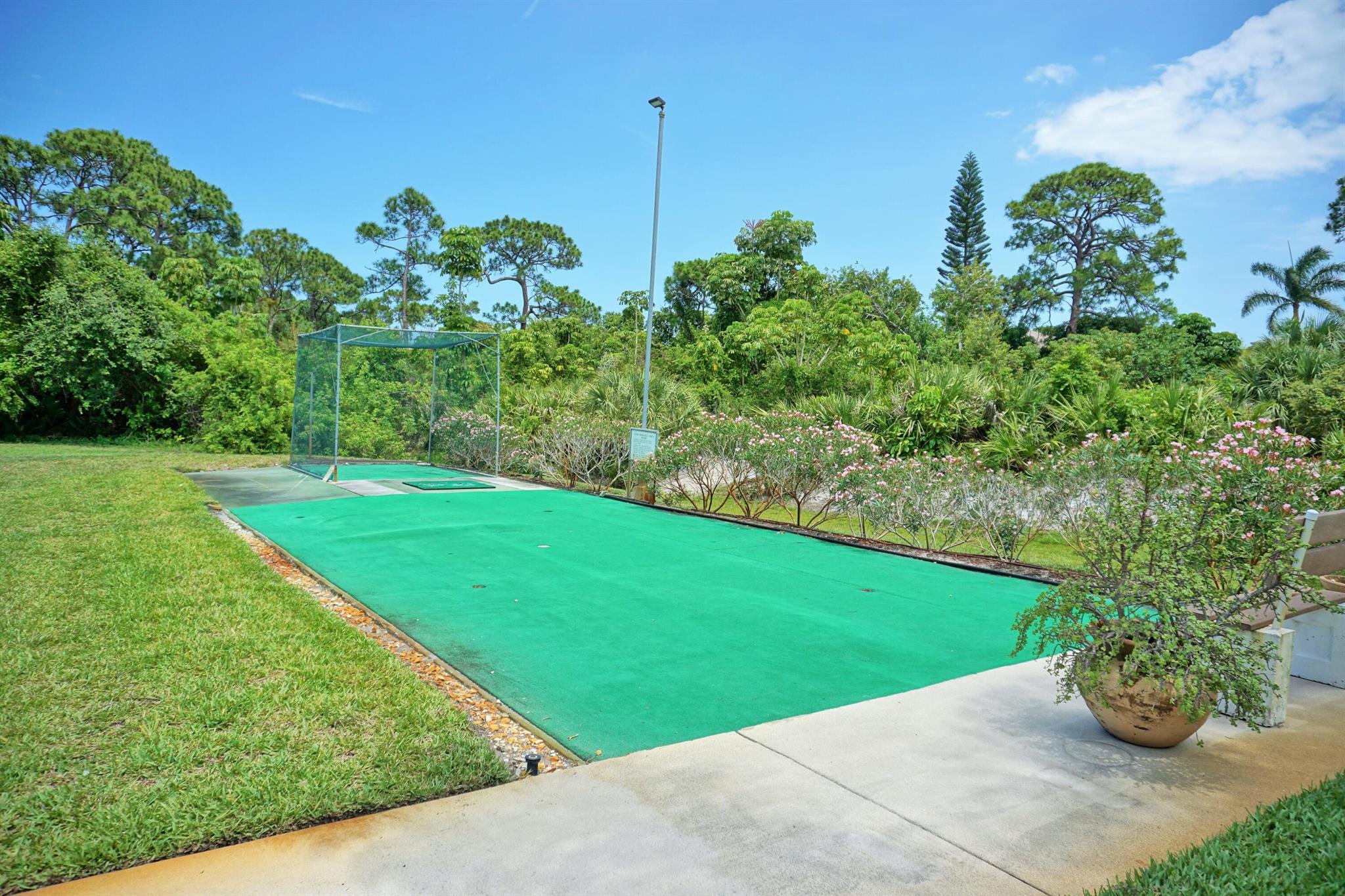 Stuart, Florida 34996, United States, 2 Bedrooms Bedrooms, ,2 BathroomsBathrooms,Residential,Pending,209574