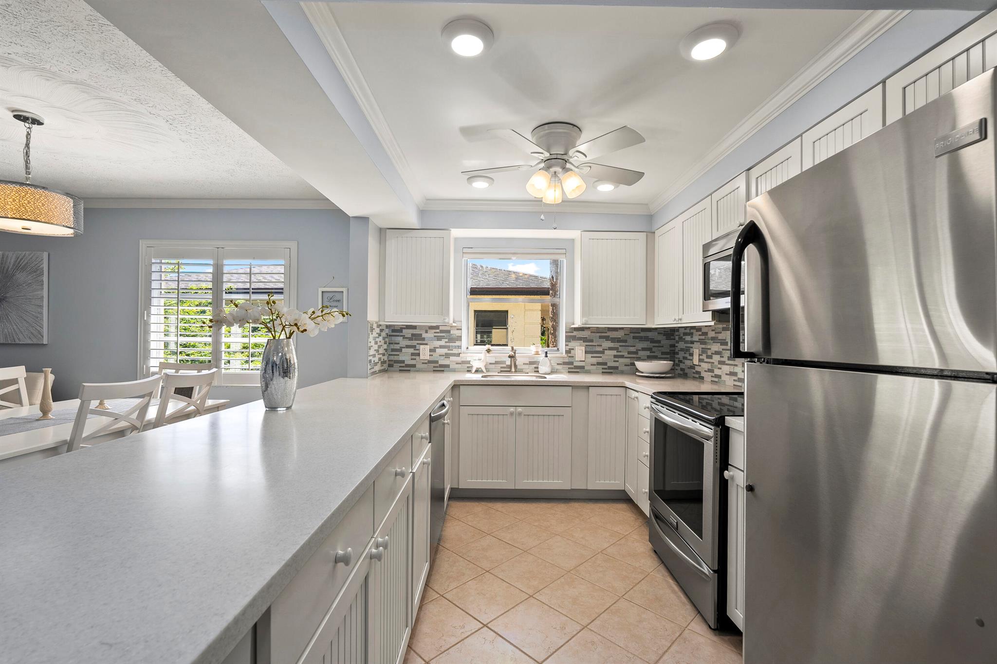 Stuart, Florida 34996, United States, 2 Bedrooms Bedrooms, ,2 BathroomsBathrooms,Residential,Pending,209574