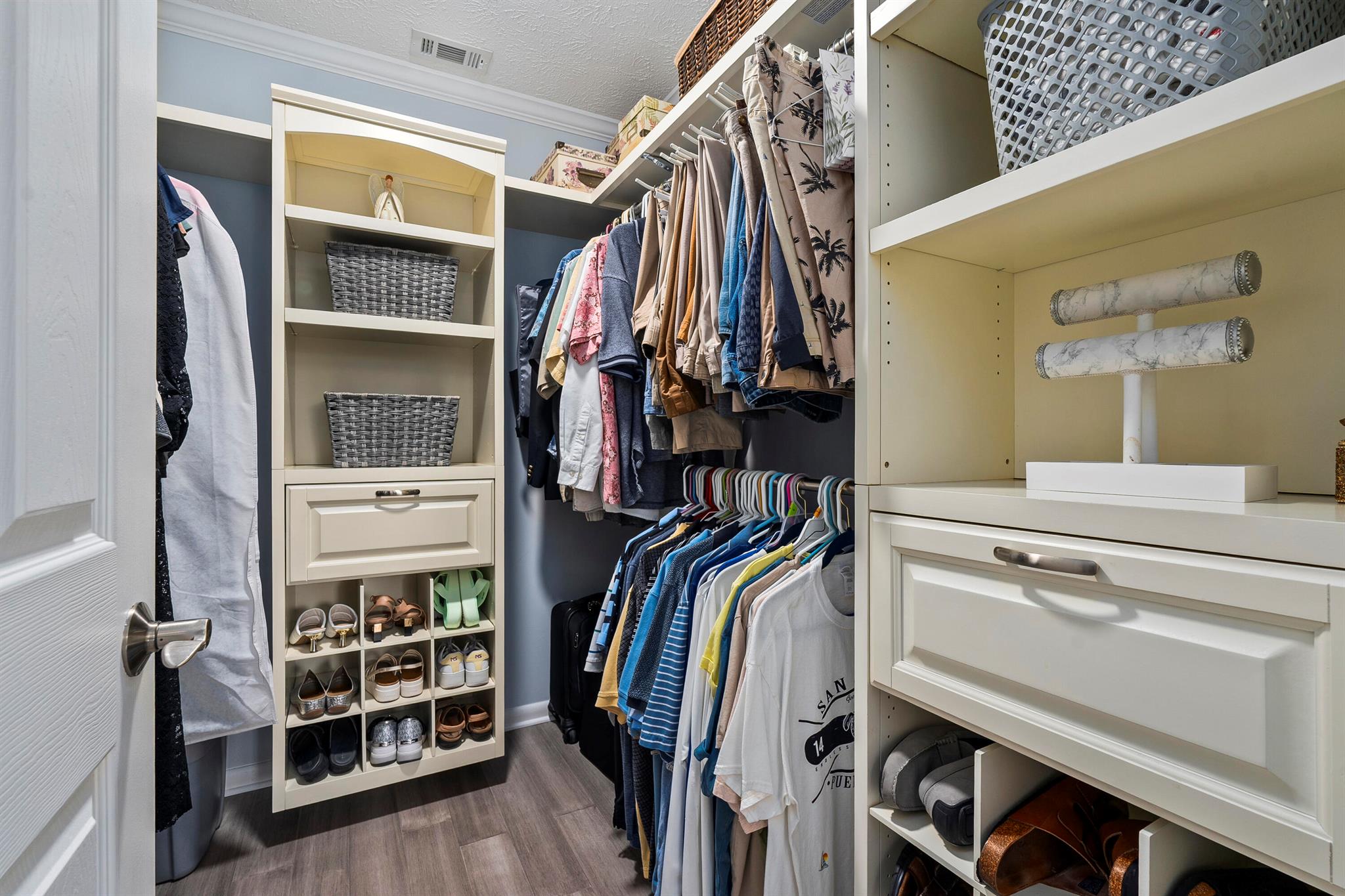 Stuart, Florida 34996, United States, 2 Bedrooms Bedrooms, ,2 BathroomsBathrooms,Residential,Pending,209574