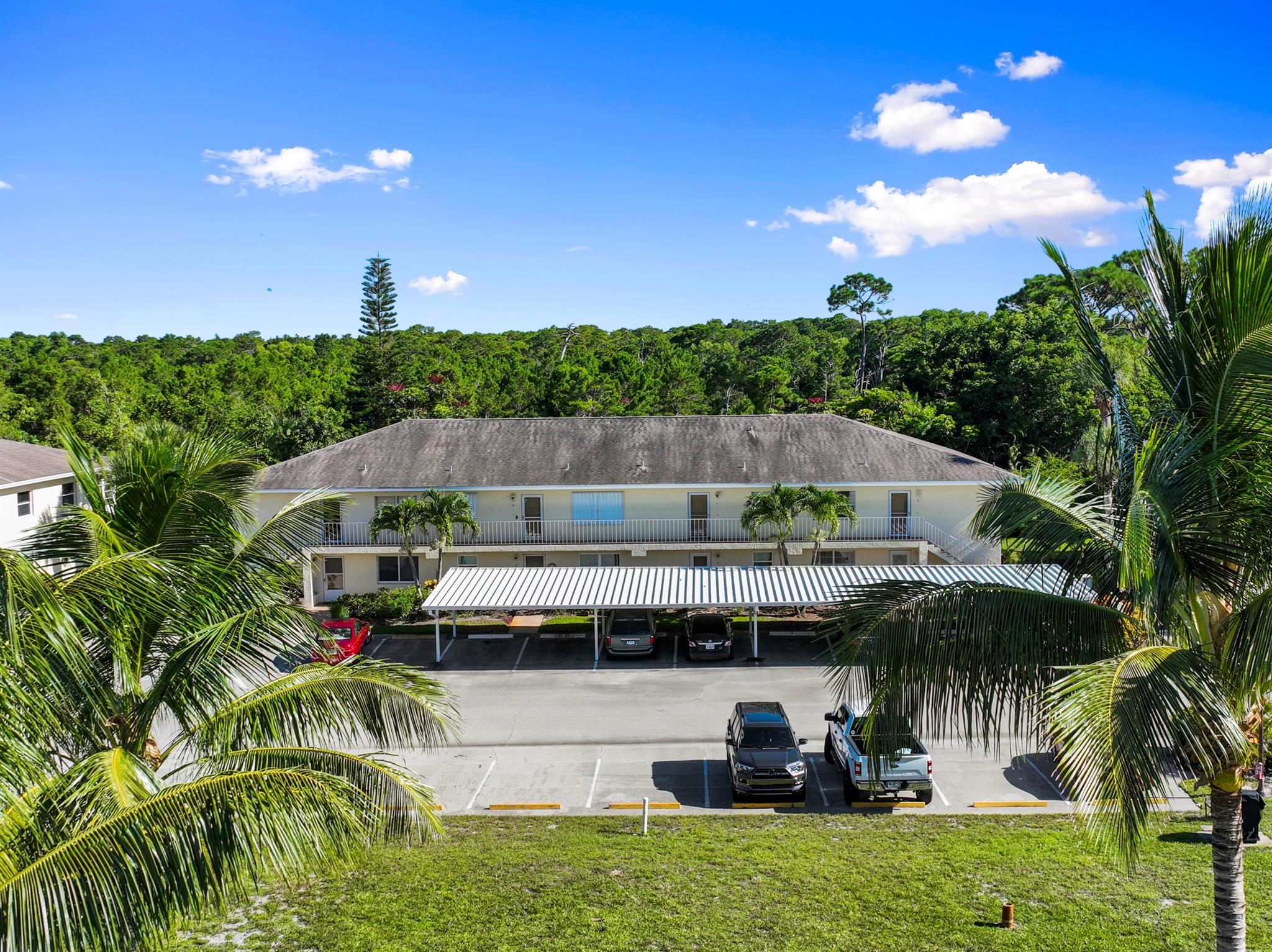 Stuart, Florida 34996, United States, 2 Bedrooms Bedrooms, ,2 BathroomsBathrooms,Residential,Pending,209574