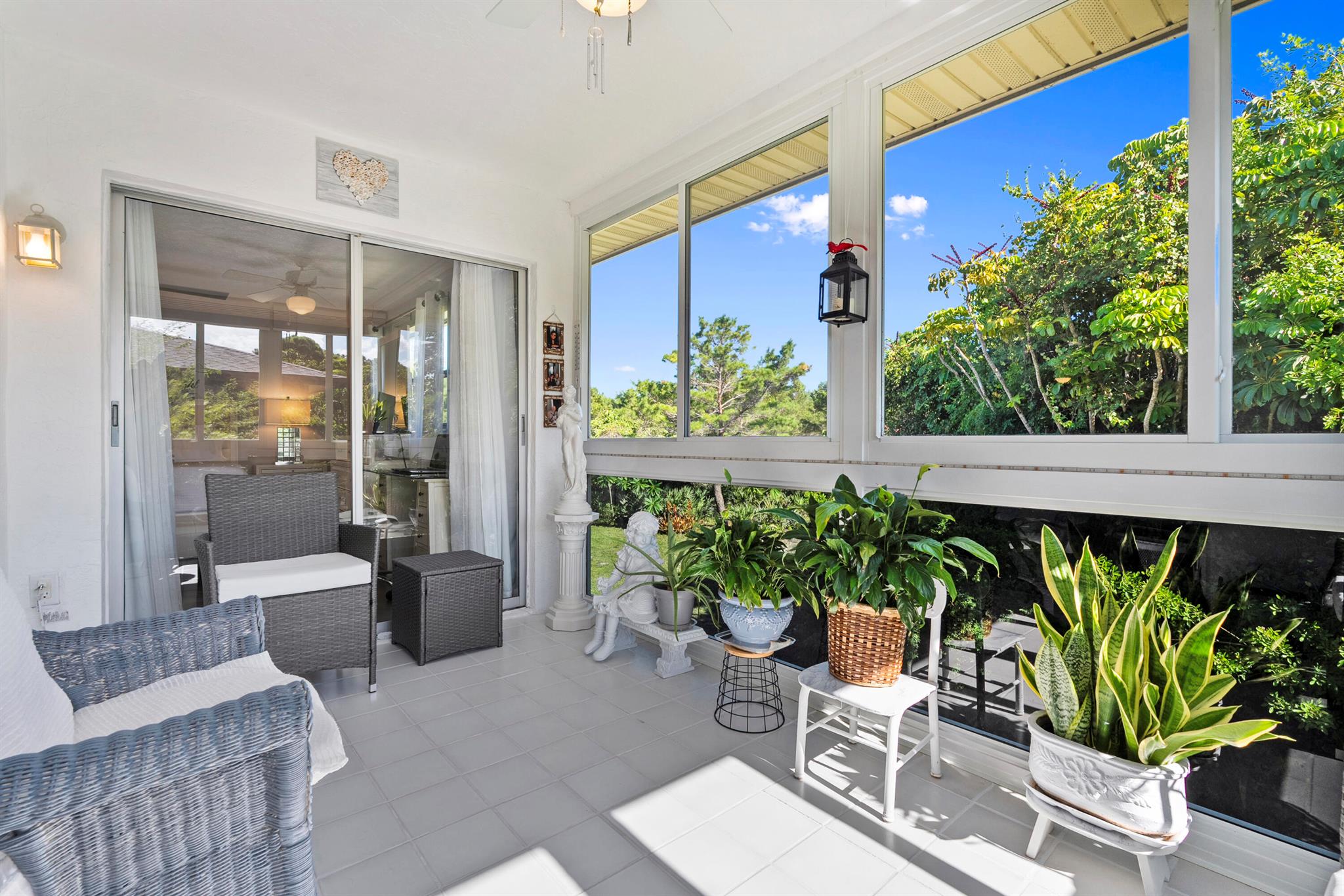 Stuart, Florida 34996, United States, 2 Bedrooms Bedrooms, ,2 BathroomsBathrooms,Residential,Pending,209574