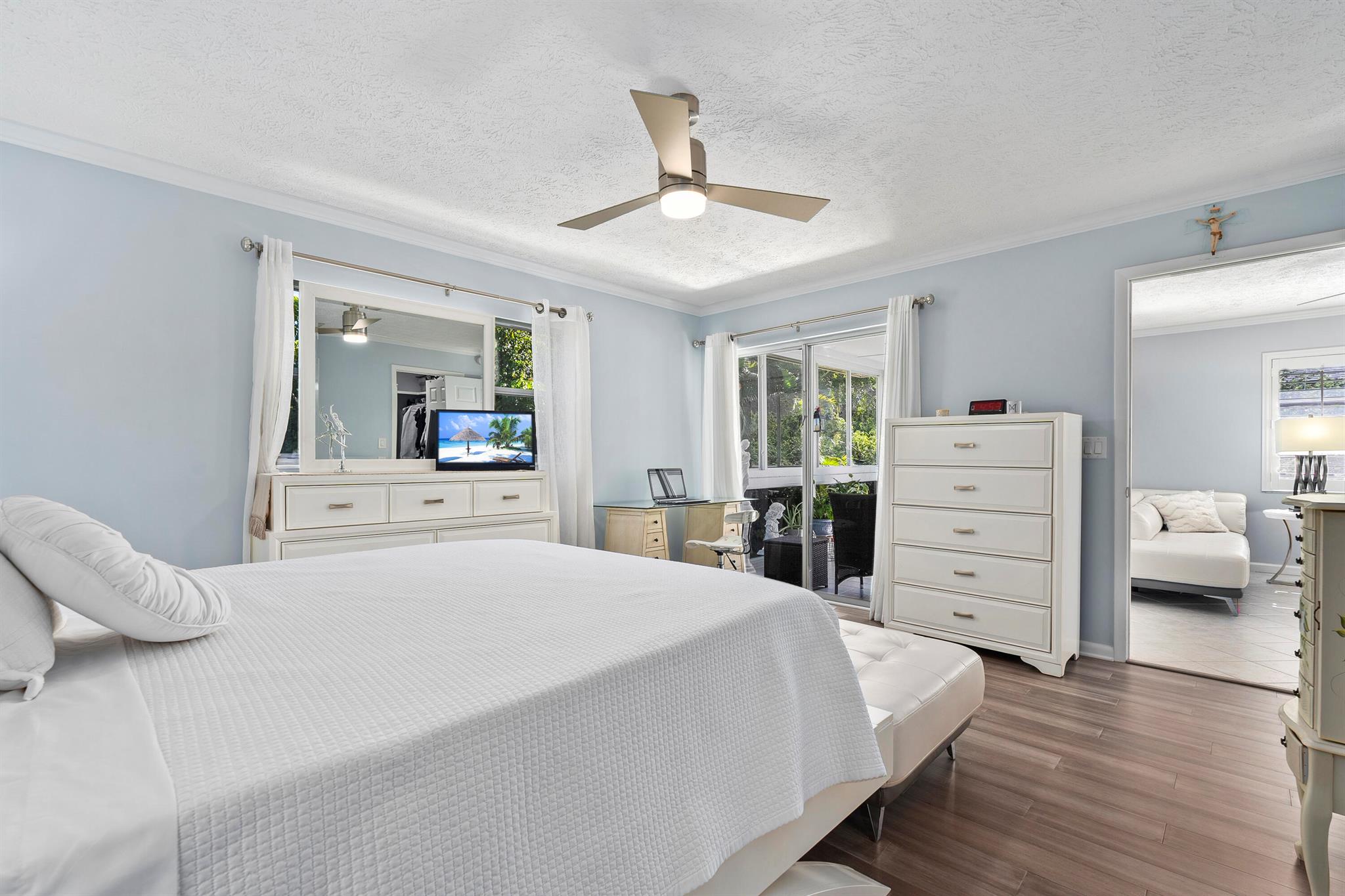 Stuart, Florida 34996, United States, 2 Bedrooms Bedrooms, ,2 BathroomsBathrooms,Residential,Pending,209574