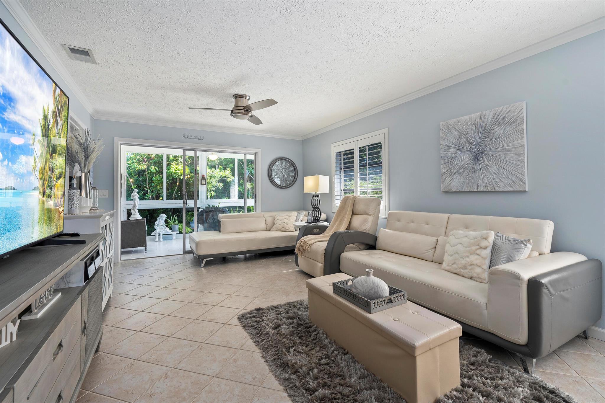 Stuart, Florida 34996, United States, 2 Bedrooms Bedrooms, ,2 BathroomsBathrooms,Residential,Pending,209574