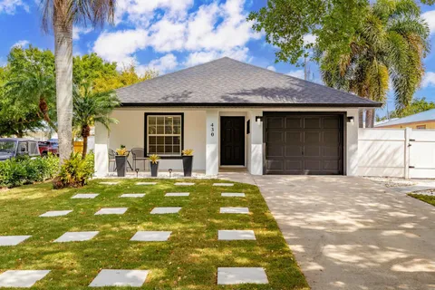 430 16th Street SW, Vero Beach, FL MLS: R11074763