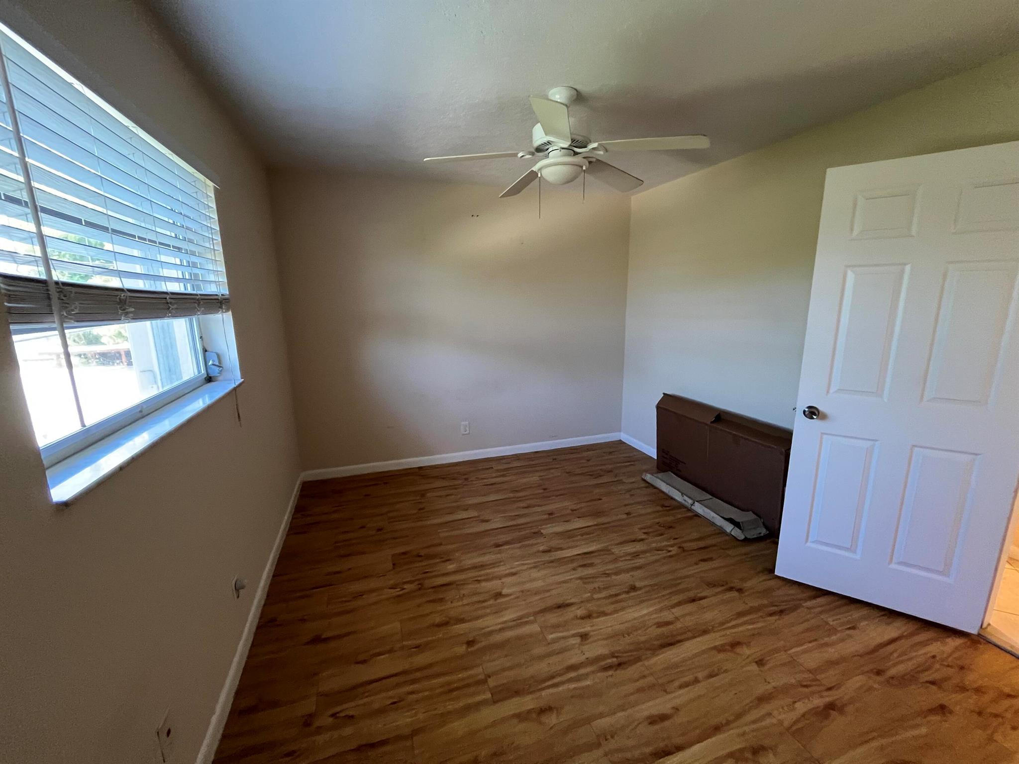 420 W Palm Street 22, Lantana, FL, 33462/$155,000 3 420 W Palm Street 22