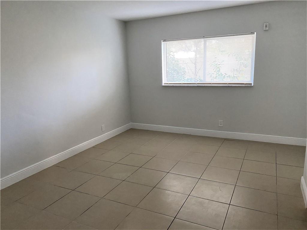 VUN DUTCH APPARTMENTS - Residential Lease