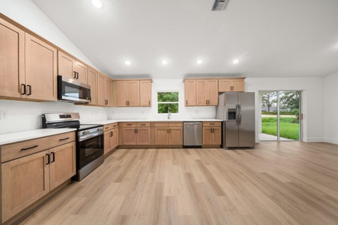 Tiny photo for 5513 SOPERA Drive, Sebring, FL 33872 (MLS # B26054129)