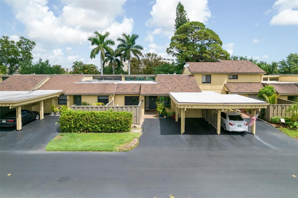 Photo of 2279 Woodlands Way, Deerfield Beach, FL 33442 (MLS # F10393713)