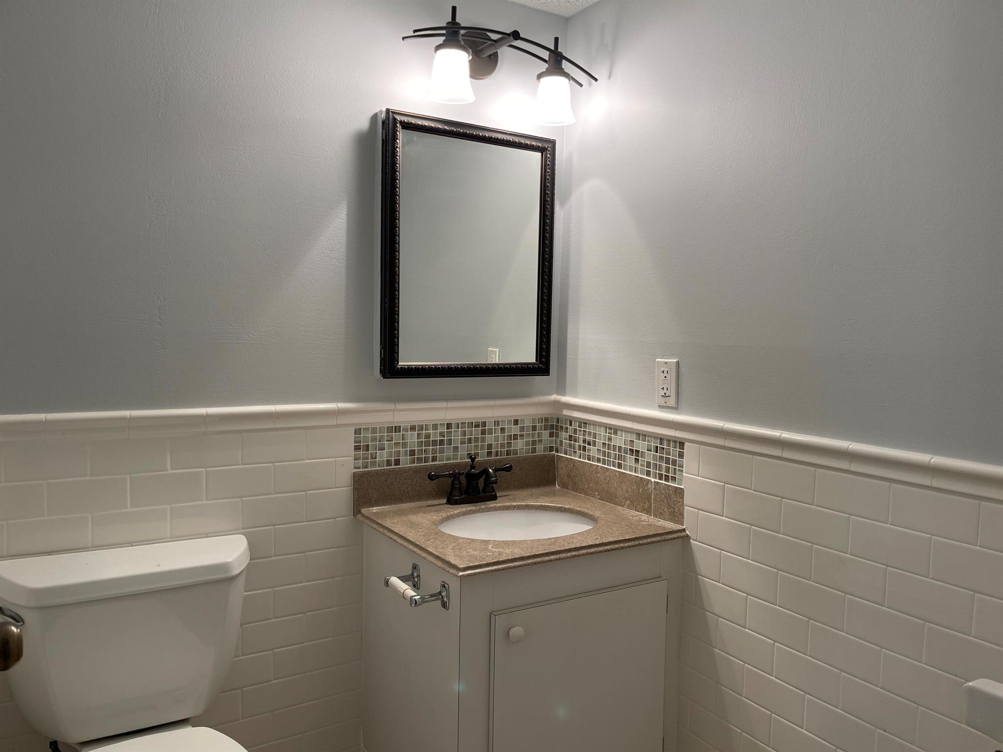 FAIRVIEW VILLAS CONDO - Residential Lease