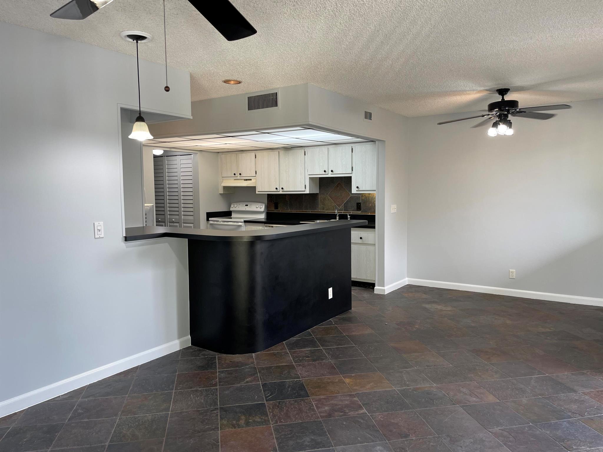 FAIRVIEW VILLAS CONDO - Residential Lease