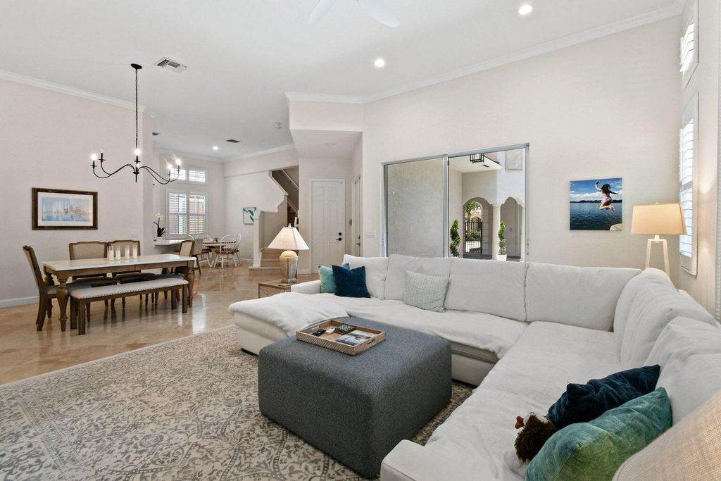 Photo of 154 Via Rosina, Jupiter, FL 33458 (MLS # R11091694)