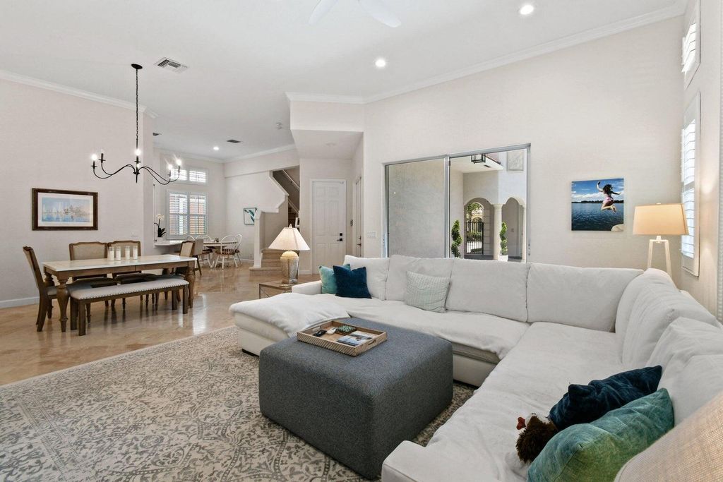 Photo of 154 Via Rosina, Jupiter, FL 33458 (MLS # R11091694)