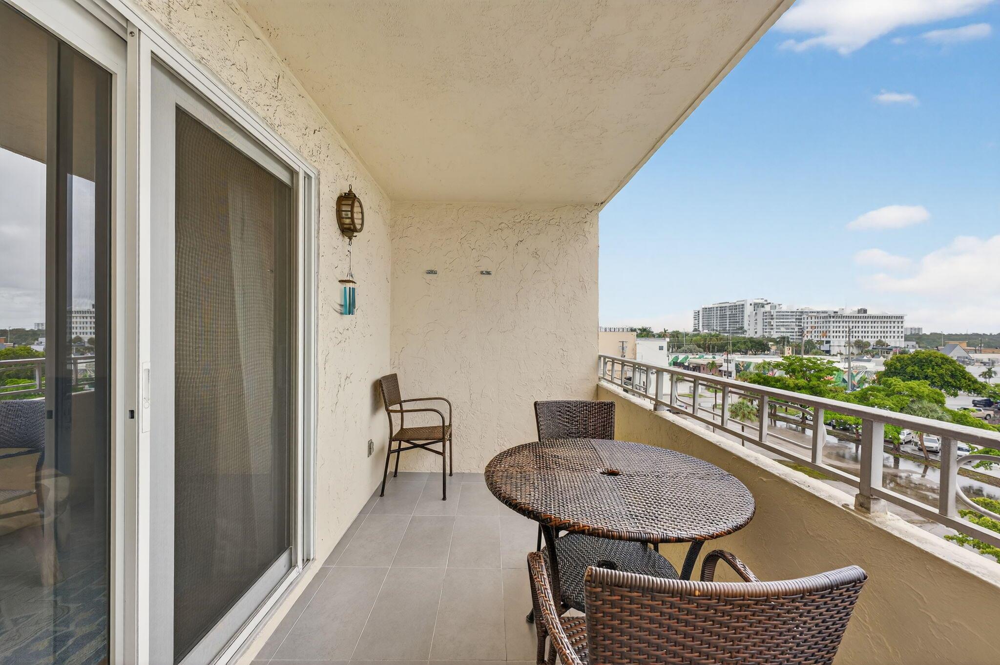 VICTORIA PARK TOWER CONDO - Residential