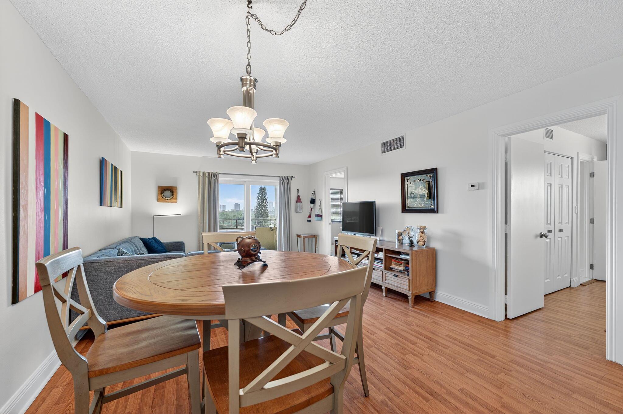 View photos, virtual tours, details... 900 NE 18th Avenue 506