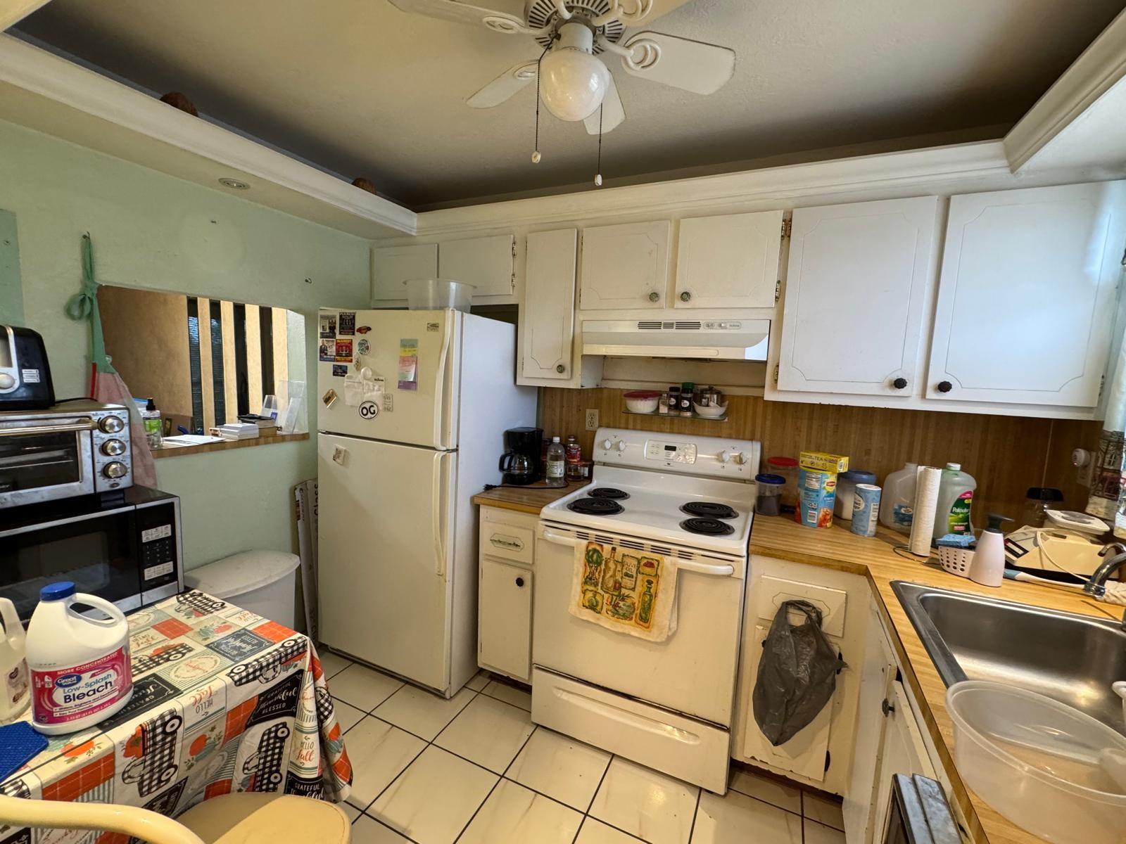 9370 Sunrise Lakes Blvd 209