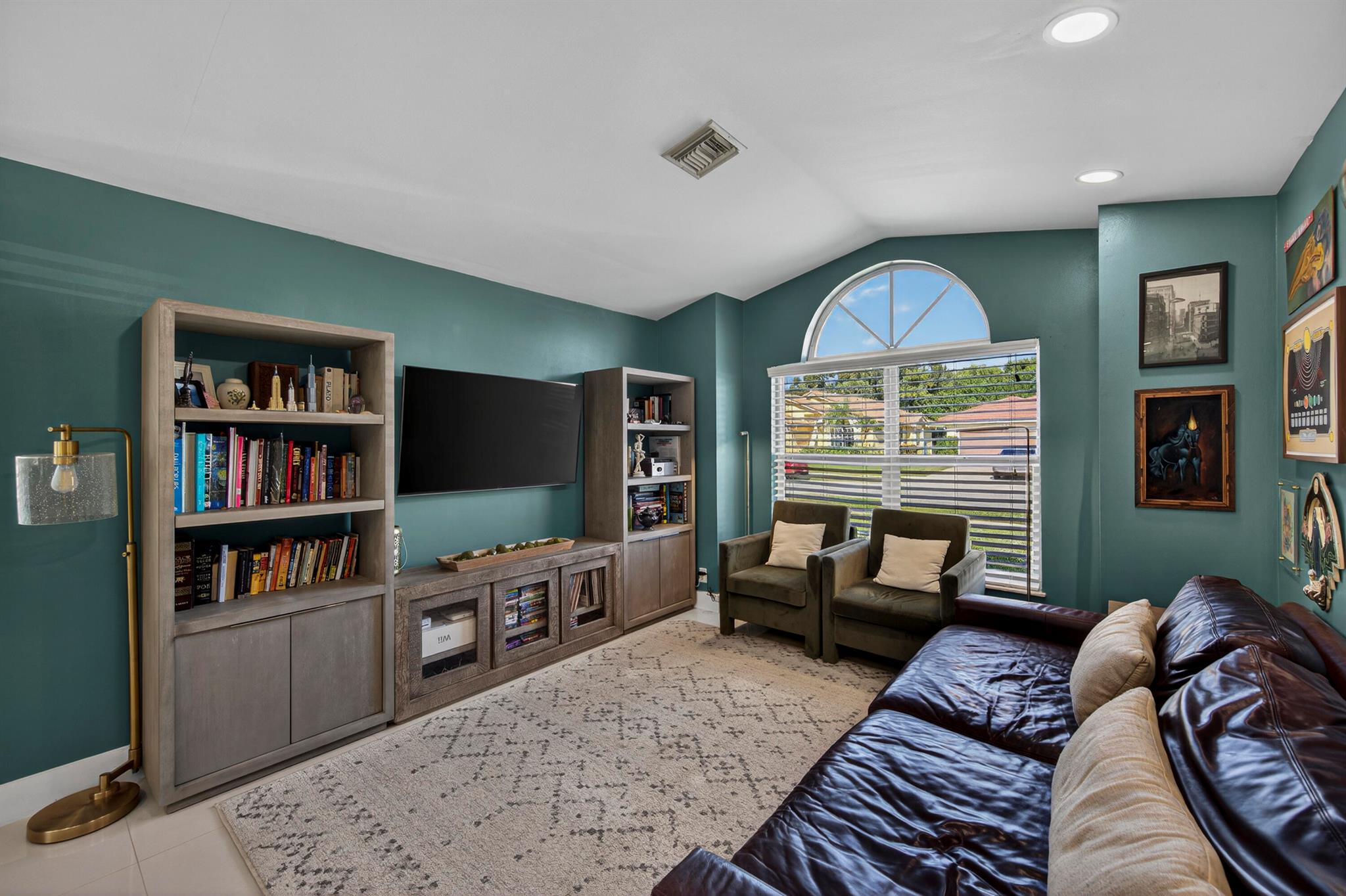 RAINBOW LAKES TR E - Residential